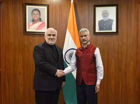 जयशंकर ने ईरान के राजदूत से की मुलाकात, पश्चिम एशिया संकट पर हुई चर्चा जयशंकर ने ईरान के राजदूत से की मुलाकात, पश्चिम एशिया संकट पर हुई चर्चा