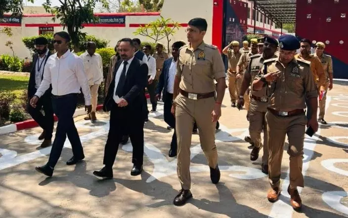 Firozabad: जिला कारागार में सुरक्षा और व्यवस्थाओं का निरीक्षण Firozabad: जिला कारागार में सुरक्षा और व्यवस्थाओं का निरीक्षण