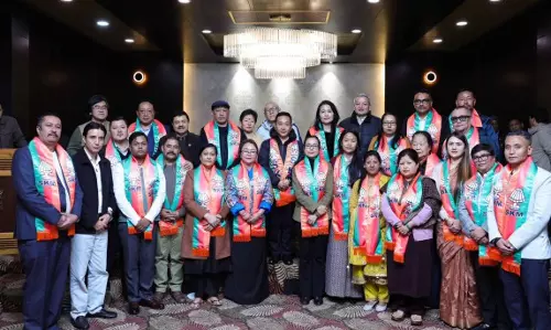 Sikkim: मुख्यमंत्री ने नगर निगम चुनावों के लिए SKM उम्मीदवारों के साथ बैठक की अध्यक्षता Sikkim: मुख्यमंत्री ने नगर निगम चुनावों के लिए SKM उम्मीदवारों के साथ बैठक की अध्यक्षता