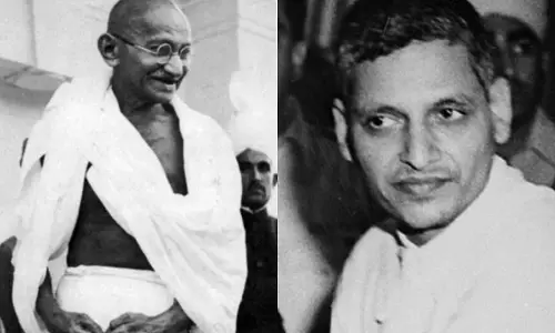 गांधी, गोडसे और जी. राम जी के ज़िक्र पर तेलंगाना विधानसभा में हंगामा गांधी, गोडसे और जी. राम जी के ज़िक्र पर तेलंगाना विधानसभा में हंगामा