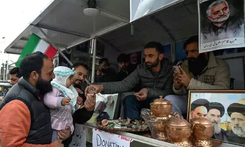 50 पैसे का सिक्का 17,000 रुपये में नीलाम, ईरान के लिए चंदा जुटाने का अभियान जारी 50 पैसे का सिक्का 17,000 रुपये में नीलाम, ईरान के लिए चंदा जुटाने का अभियान जारी