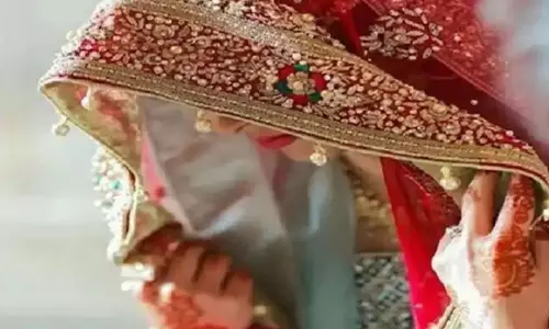 शादी के एक महीने बाद कांड किया, वीडियोग्राफर के साथ रफूचक्कर हुई डॉक्टर की पत्नी