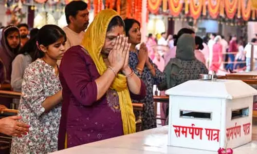 नवरात्र के सातवें दिन मां कालरात्रि की पूजा, भय और नकारात्मकता से मुक्ति का संदेश नवरात्र के सातवें दिन मां कालरात्रि की पूजा, भय और नकारात्मकता से मुक्ति का संदेश