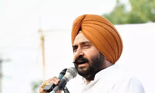 Punjab का भगोड़ा आप विधायक पठानमाजरा ग्वालियर से गिरफ्तार Punjab का भगोड़ा आप विधायक पठानमाजरा ग्वालियर से गिरफ्तार