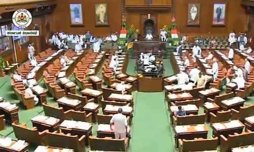 सरकारी स्कूलों द्वारा 12 वर्षों से इस्तेमाल की जा रही ज़मीन की सुरक्षा के लिए Bill विधानसभा में पारित सरकारी स्कूलों द्वारा 12 वर्षों से इस्तेमाल की जा रही ज़मीन की सुरक्षा के लिए Bill विधानसभा में पारित