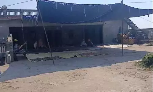 Faridkot के किसान भाइयों ने कर्ज़ चुकाने के लिए हर संभव प्रयास किया, लेकिन वे असफल रहे Faridkot के किसान भाइयों ने कर्ज़ चुकाने के लिए हर संभव प्रयास किया, लेकिन वे असफल रहे