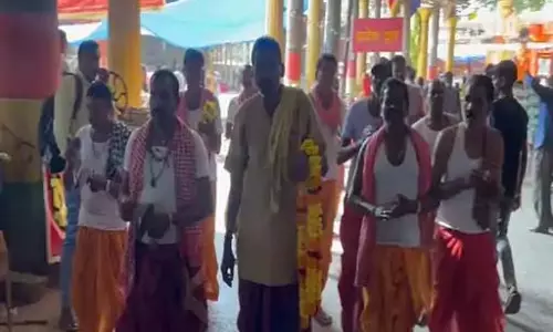 पुलिस ने बिलासपुर-रतनपुर मार्ग पर भारी वाहनों की एंट्री पर लगाई रोक पुलिस ने बिलासपुर-रतनपुर मार्ग पर भारी वाहनों की एंट्री पर लगाई रोक