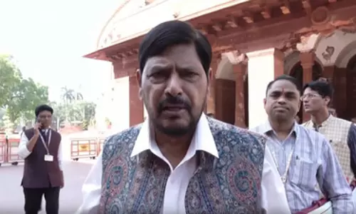 शिकायत करने वाले राहुल गांधी ही सर्वदलीय बैठक से बना रहे दूरी, ये अच्छी बात नहींः रामदास आठवले