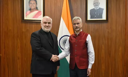 Jaishankar ने ईरानी राजदूत से की मुलाकात Jaishankar ने ईरानी राजदूत से की मुलाकात