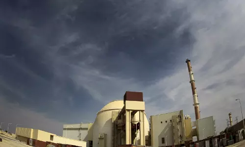 IAEA ने ईरान से संयम बरतने को कहा, ईरान का दावा है कि बुशहर न्यूक्लियर प्लांट पर प्रोजेक्टाइल से हुआ हमला