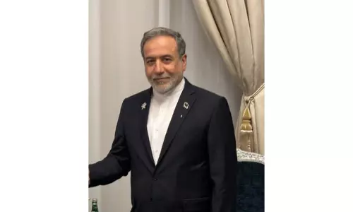ईरानी विदेश मंत्री का संप्रभुता बचाने का कड़ा रुख ईरानी विदेश मंत्री का संप्रभुता बचाने का कड़ा रुख