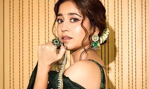 Shweta Tripathi अपनी ज़िंदगी में एक एक्टर के तौर पर आए बदलाव का श्रेय अपने मिर्ज़ापुर वाले रोल को देती Shweta Tripathi अपनी ज़िंदगी में एक एक्टर के तौर पर आए बदलाव का श्रेय अपने मिर्ज़ापुर वाले रोल को देती