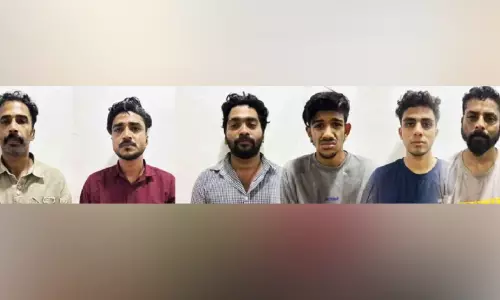 Kerala : नशीले पदार्थों के साथ छह लोग गिरफ्तार Kerala : नशीले पदार्थों के साथ छह लोग गिरफ्तार