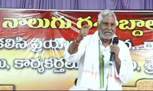 Jeevan Reddy का कहना है कि पार्टी ने जगित्याल विधायक को शामिल करने के खिलाफ उनकी चेतावनी को नज़रअंदाज़ Jeevan Reddy का कहना है कि पार्टी ने जगित्याल विधायक को शामिल करने के खिलाफ उनकी चेतावनी को नज़रअंदाज़