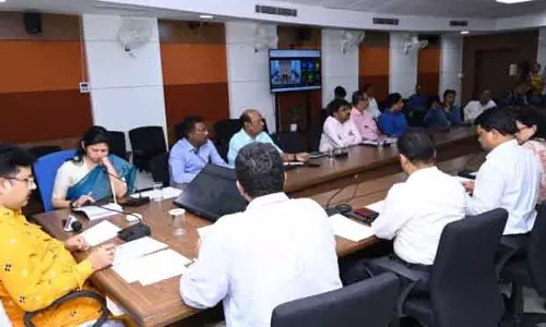 लू से निपटने की तैयारियों की समीक्षा, H&UD मंत्री ने SOP पालन के निर्देश दिए
