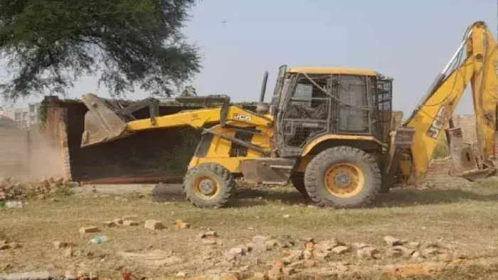 Kanpur: प्रशासन का भूमाफियाओं पर बड़ा एक्शन Kanpur: प्रशासन का भूमाफियाओं पर बड़ा एक्शन