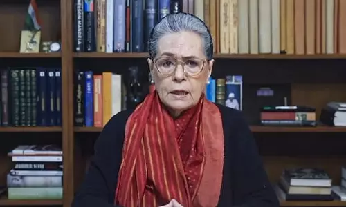 Congress की वरिष्ठ नेता सोनिया गांधी की हालत स्थिर, सर गंगा राम अस्पताल में निगरानी में Congress की वरिष्ठ नेता सोनिया गांधी की हालत स्थिर, सर गंगा राम अस्पताल में निगरानी में