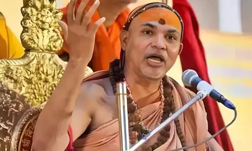 स्वामी अविमुक्तेश्वरानंद और शिष्य मुकुंदानंद को गिरफ्तारी से राहत मिली स्वामी अविमुक्तेश्वरानंद और शिष्य मुकुंदानंद को गिरफ्तारी से राहत मिली