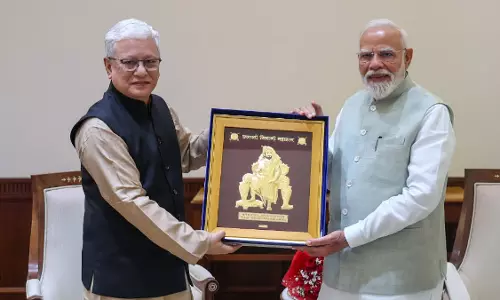 कार्यभार संभालने के कुछ दिनों बाद, महाराष्ट्र के राज्यपाल जिष्णु देव वर्मा ने दिल्ली में PM से मुलाकात की कार्यभार संभालने के कुछ दिनों बाद, महाराष्ट्र के राज्यपाल जिष्णु देव वर्मा ने दिल्ली में PM से मुलाकात की