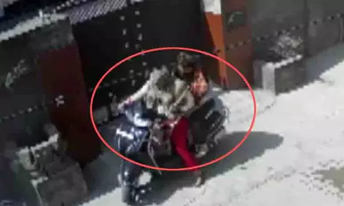 बहन संग 16 लाख के गहने लेकर उड़ी बीवी बहन संग 16 लाख के गहने लेकर उड़ी बीवी