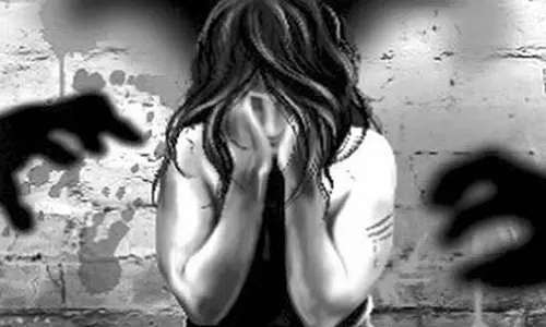 7 साल का रिश्ता FIR में बदला: शादी तोड़ने के बाद पुणे का युवक रेप और धोखाधड़ी के आरोप में गिरफ्तार 7 साल का रिश्ता FIR में बदला: शादी तोड़ने के बाद पुणे का युवक रेप और धोखाधड़ी के आरोप में गिरफ्तार