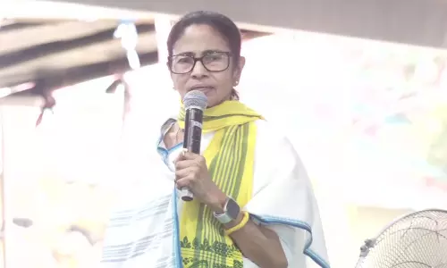 Mamata Banerjee ने वोटर लिस्ट से हटाए गए वोटर्स पर चिंता जताई, चुनाव की निष्पक्षता पर सवाल उठाए Mamata Banerjee ने वोटर लिस्ट से हटाए गए वोटर्स पर चिंता जताई, चुनाव की निष्पक्षता पर सवाल उठाए