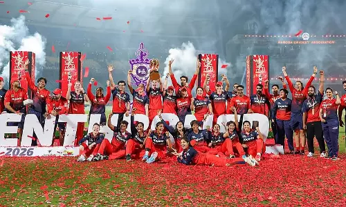 RCB की $1.7 बिलियन की डील में WPL के लिए 540 करोड़ शामिल; BCCI को मिलेगा 5% कमीशन RCB की $1.7 बिलियन की डील में WPL के लिए 540 करोड़ शामिल; BCCI को मिलेगा 5% कमीशन