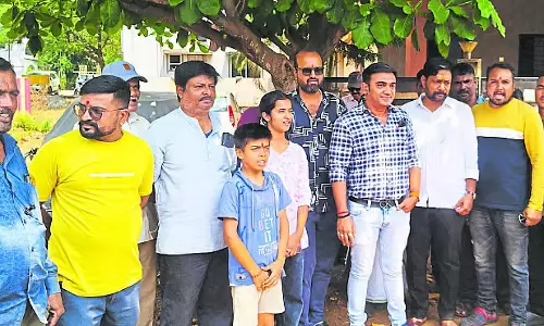 Karnataka : अवैध निर्माण के ख़िलाफ़ विरोध प्रदर्शन Karnataka : अवैध निर्माण के ख़िलाफ़ विरोध प्रदर्शन