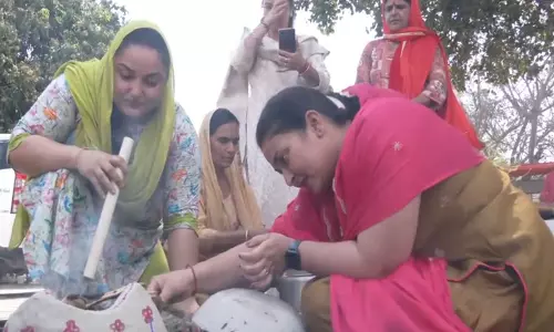 संकट में एकजुट: Jammu की राम रसोई सामुदायिक शक्ति का प्रतीक बनकर उभरी संकट में एकजुट: Jammu की राम रसोई सामुदायिक शक्ति का प्रतीक बनकर उभरी