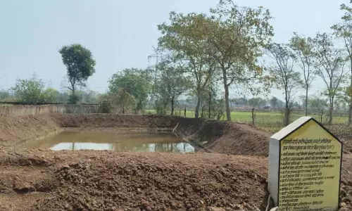 मनरेगा से किसान को मिला स्थायी जल स्रोत, बढ़ेगी सिंचाई सुविधा, आय में होगा सुधार मनरेगा से किसान को मिला स्थायी जल स्रोत, बढ़ेगी सिंचाई सुविधा, आय में होगा सुधार