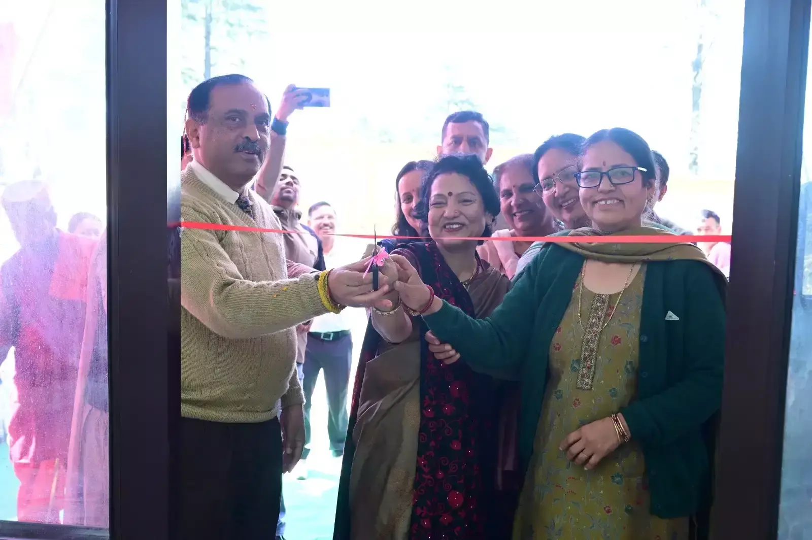 Dharamshala: कृषि विश्वविद्यालय पालमपुर में ‘हुनर हाट’ का शुभारंभ Dharamshala: कृषि विश्वविद्यालय पालमपुर में ‘हुनर हाट’ का शुभारंभ