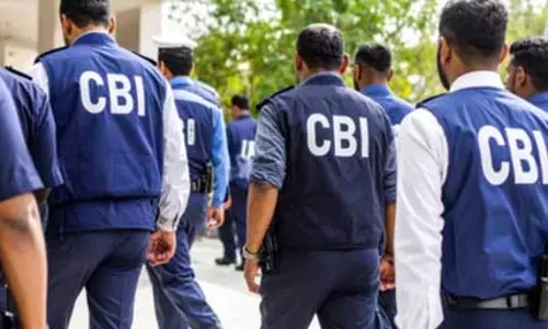 सीबीआई ने रिश्वतखोरी मामले में दक्षिण-पूर्वी रेलवे रांची के मुख्य वाणिज्यिक निरीक्षक को गिरफ्तार किया