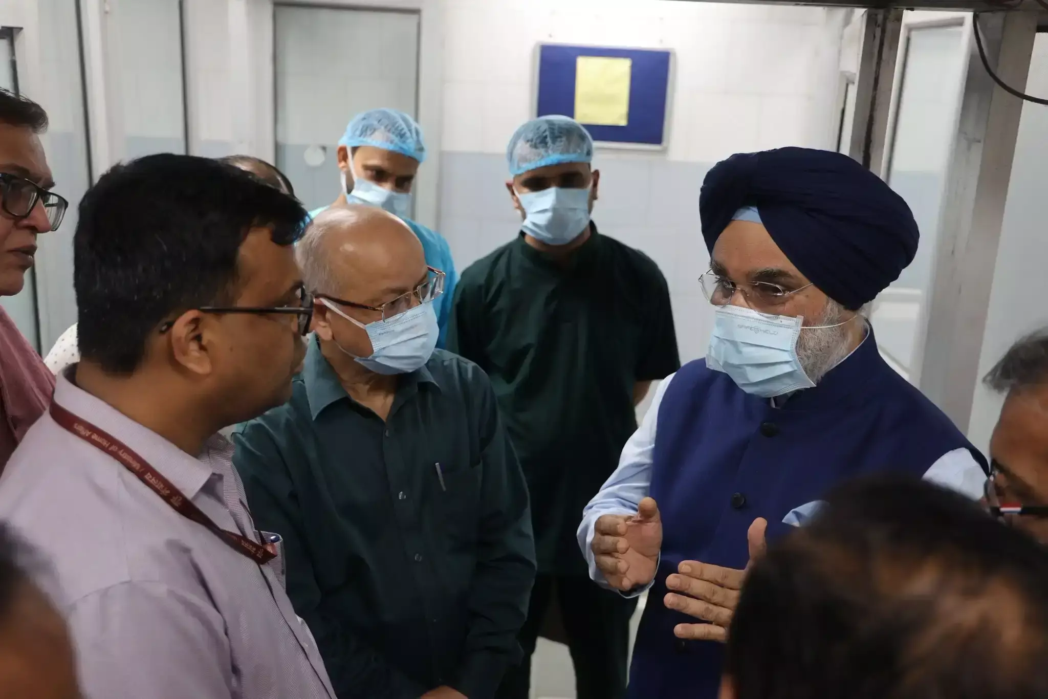 New Delhi: उपराज्यपाल तरनजीत सिंह संधू ने किया हिंदू राव अस्पताल का दौरा New Delhi: उपराज्यपाल तरनजीत सिंह संधू ने किया हिंदू राव अस्पताल का दौरा