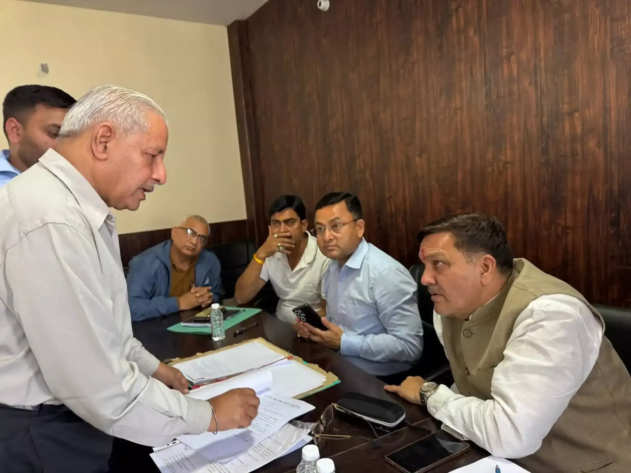 Haldwani: नगर निगम का बजट, आम लोगों को राहत Haldwani: नगर निगम का बजट, आम लोगों को राहत