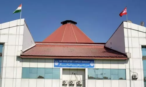 Jammu: विधानसभा 135 और लोकसभा 7–8 करने की सिफारिश Jammu: विधानसभा 135 और लोकसभा 7–8 करने की सिफारिश