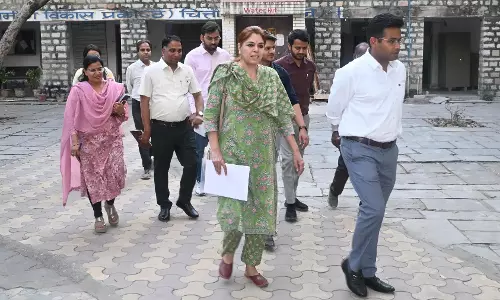 Chittorgarh: संभागीय आयुक्त ने कलक्ट्रेट में जांच की