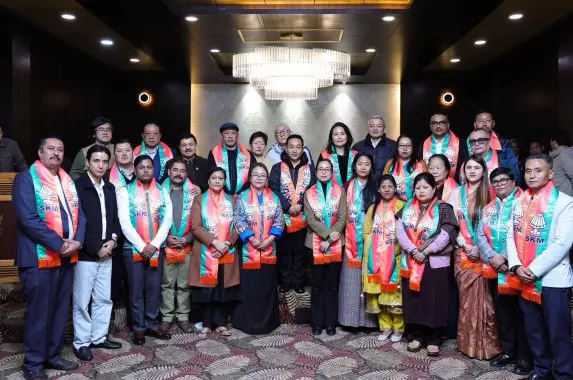 Sikkim: मुख्यमंत्री ने नगर निगम चुनावों के लिए SKM उम्मीदवारों के साथ बैठक की अध्यक्षता Sikkim: मुख्यमंत्री ने नगर निगम चुनावों के लिए SKM उम्मीदवारों के साथ बैठक की अध्यक्षता