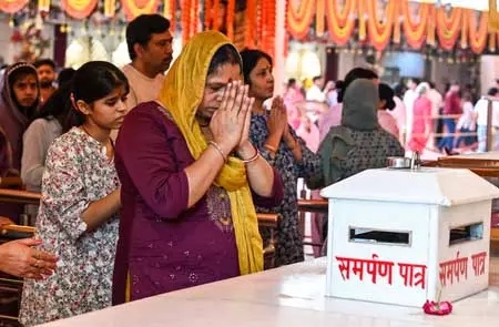 नवरात्र के सातवें दिन मां कालरात्रि की पूजा, भय और नकारात्मकता से मुक्ति का संदेश नवरात्र के सातवें दिन मां कालरात्रि की पूजा, भय और नकारात्मकता से मुक्ति का संदेश