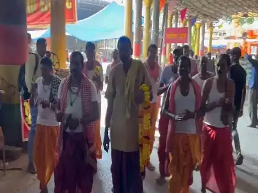 पुलिस ने बिलासपुर-रतनपुर मार्ग पर भारी वाहनों की एंट्री पर लगाई रोक पुलिस ने बिलासपुर-रतनपुर मार्ग पर भारी वाहनों की एंट्री पर लगाई रोक