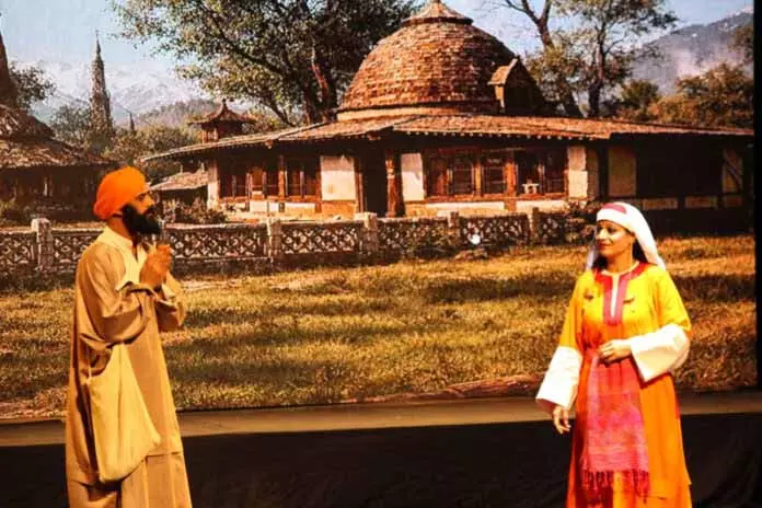 अभिनव थिएटर में मंच पर जीवंत हुईं ‘Maa Roopa Bhavani’ अभिनव थिएटर में मंच पर जीवंत हुईं ‘Maa Roopa Bhavani’