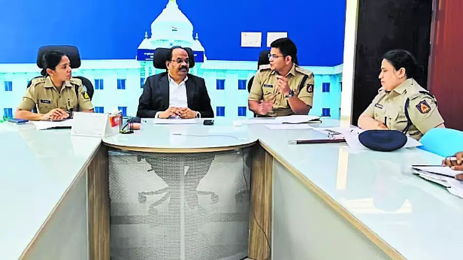 नशा बेचने वालों के खिलाफ गुंडा एक्ट: DC नशा बेचने वालों के खिलाफ गुंडा एक्ट: DC