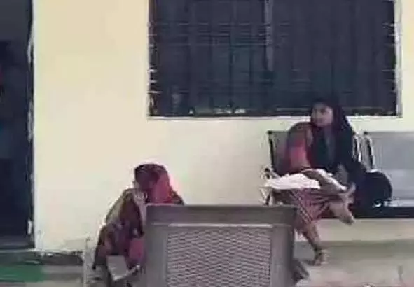 मां ने बेटे को जमीन पर पटका, मौत मां ने बेटे को जमीन पर पटका, मौत
