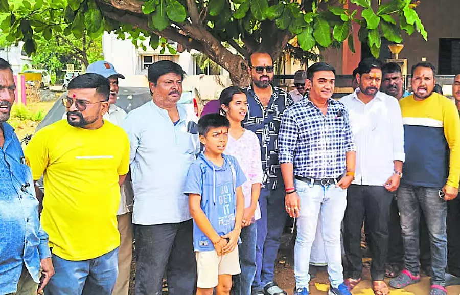 Karnataka : अवैध निर्माण के ख़िलाफ़ विरोध प्रदर्शन Karnataka : अवैध निर्माण के ख़िलाफ़ विरोध प्रदर्शन