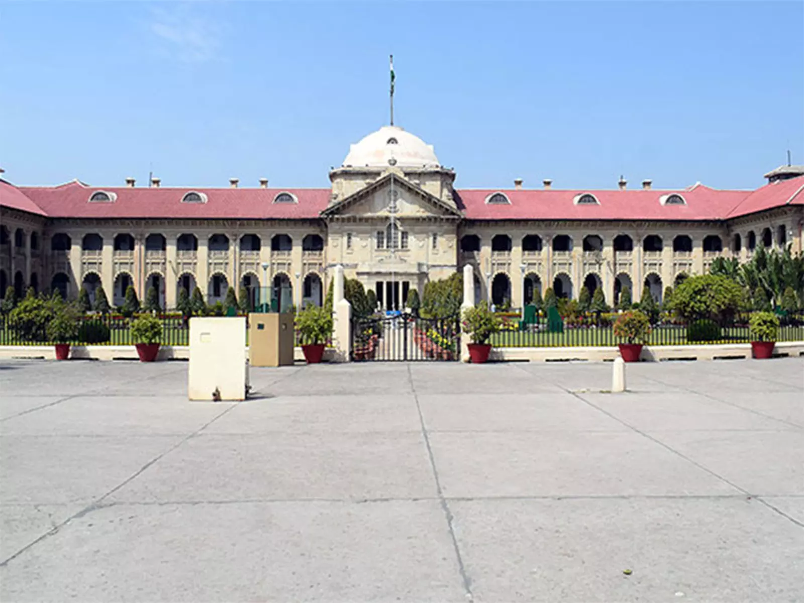 Allahabad HC ने यौन उत्पीड़न मामले में स्वामी अविमुक्तेश्वरानंद और स्वामी मुकुंदानंद को अग्रिम जमानत दी Allahabad HC ने यौन उत्पीड़न मामले में स्वामी अविमुक्तेश्वरानंद और स्वामी मुकुंदानंद को अग्रिम जमानत दी