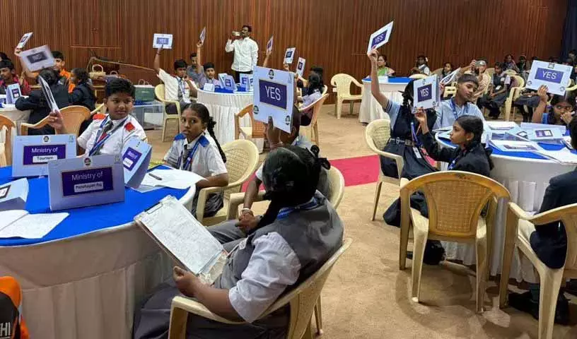 Hyderabad के छात्रों ने युवा संसद पहल में हिस्सा लिया Hyderabad के छात्रों ने युवा संसद पहल में हिस्सा लिया