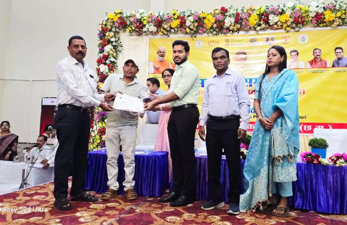 मधुमक्खी पालन से किसानों की आय में 20 से 25 प्रतिशत तक वृद्धि संभव मधुमक्खी पालन से किसानों की आय में 20 से 25 प्रतिशत तक वृद्धि संभव