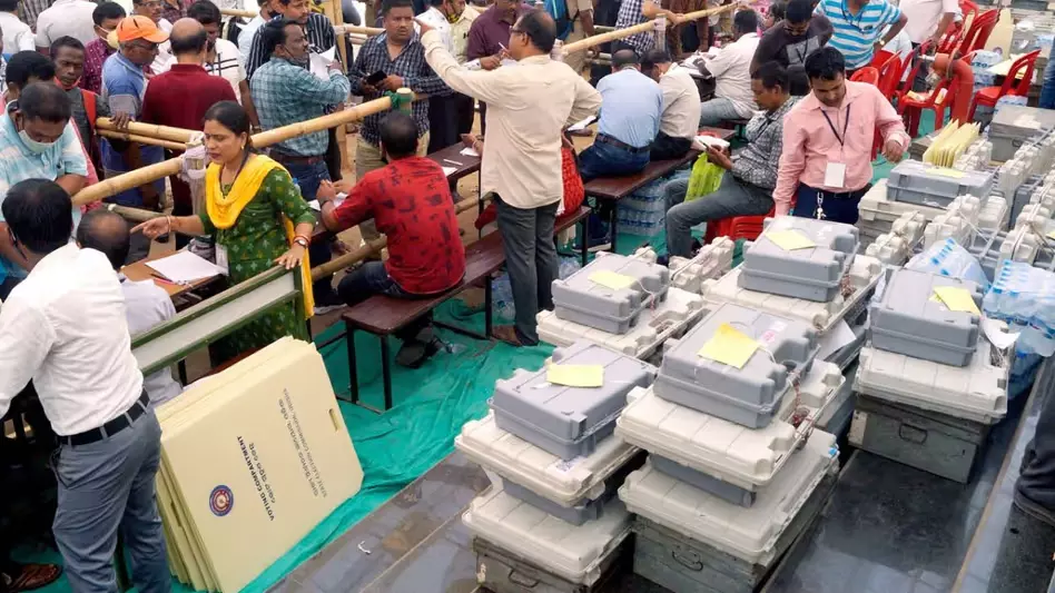 India निर्वाचन आयोग ने चुनाव ड्यूटी कर्मचारियों की सैलरी बढ़ाई India निर्वाचन आयोग ने चुनाव ड्यूटी कर्मचारियों की सैलरी बढ़ाई