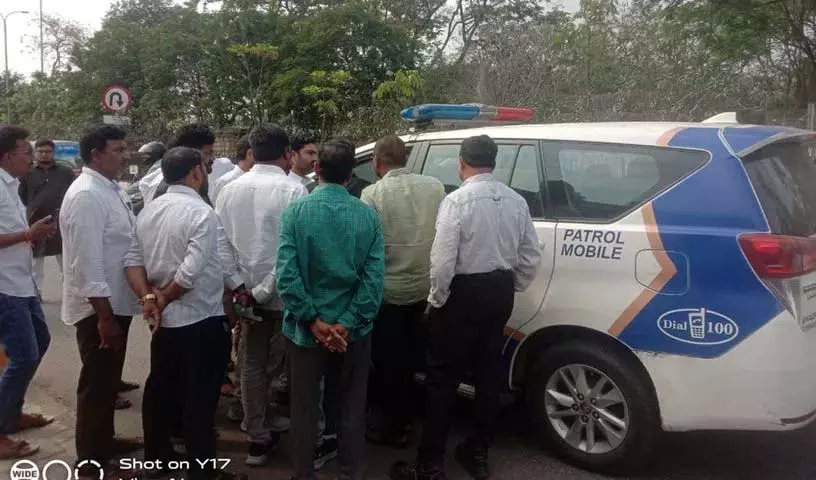 JAC कॉन्ट्रैक्ट वर्कर्स ने भूख हड़ताल जारी रखी, समाधान की मांग की JAC कॉन्ट्रैक्ट वर्कर्स ने भूख हड़ताल जारी रखी, समाधान की मांग की