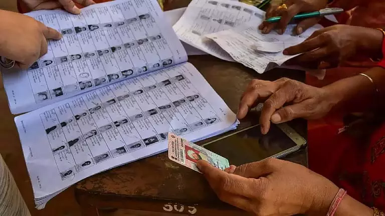 क्या आप जानते हैं कि SIR में न्यायिक अधिकारियों को उनके काम के लिए कितना मानदेय मिलता है? क्या आप जानते हैं कि SIR में न्यायिक अधिकारियों को उनके काम के लिए कितना मानदेय मिलता है?