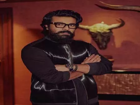 ‘पेड्डी’ के सेट पर चोट लगने की अफवाह पर मेकर्स का स्पष्टीकरण, राम चरण पूरी तरह ठीक ‘पेड्डी’ के सेट पर चोट लगने की अफवाह पर मेकर्स का स्पष्टीकरण, राम चरण पूरी तरह ठीक